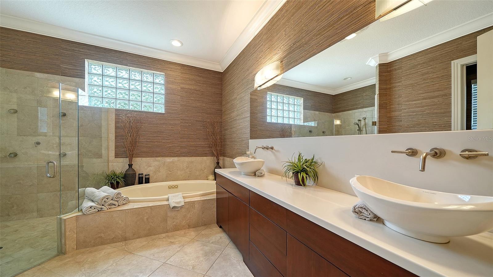 5325 ANTHONY LN — photo 28