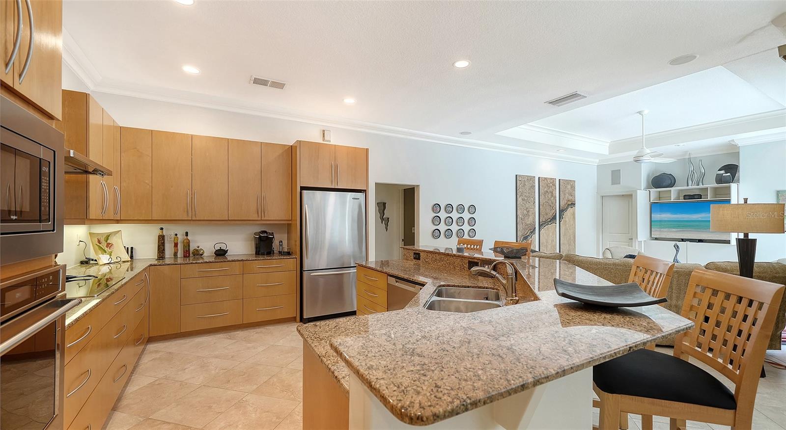 5325 ANTHONY LN — photo 21