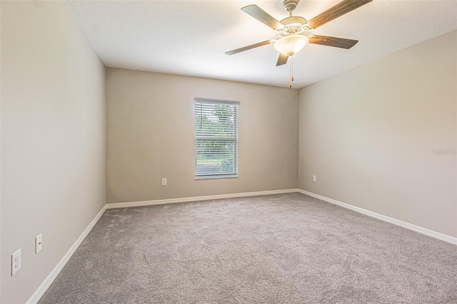 13009 MAJESTIC GARDEN LN — photo 18
