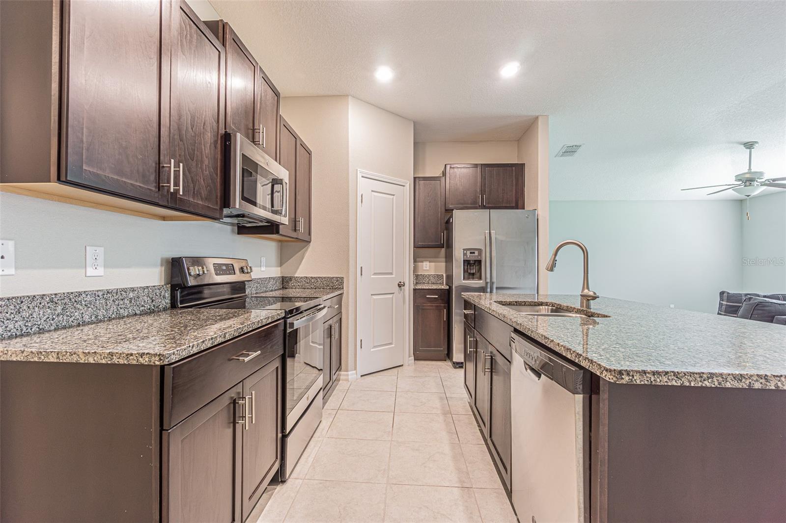 13009 MAJESTIC GARDEN LN — photo 5