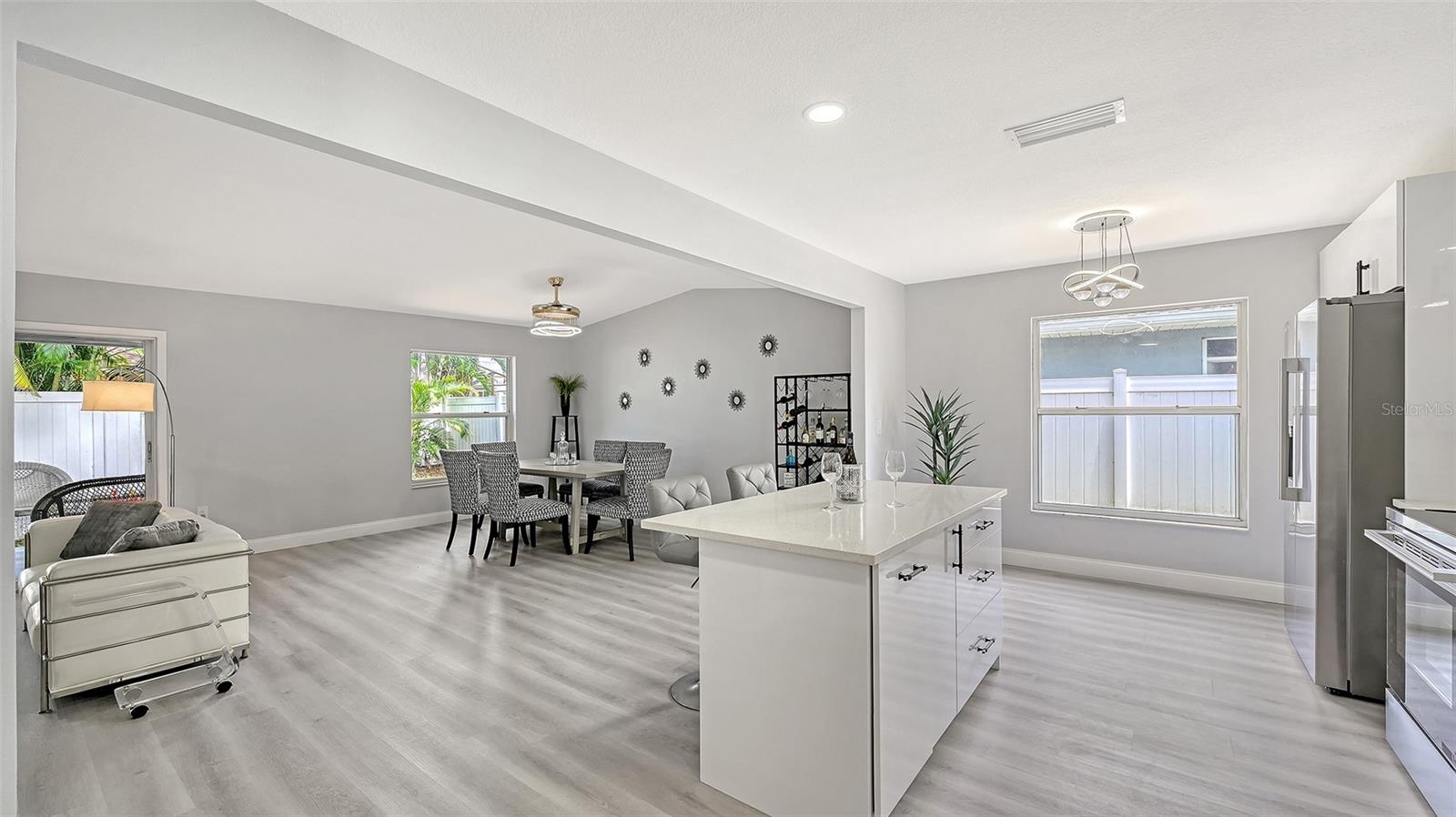 4054 PALAU DR — photo 16