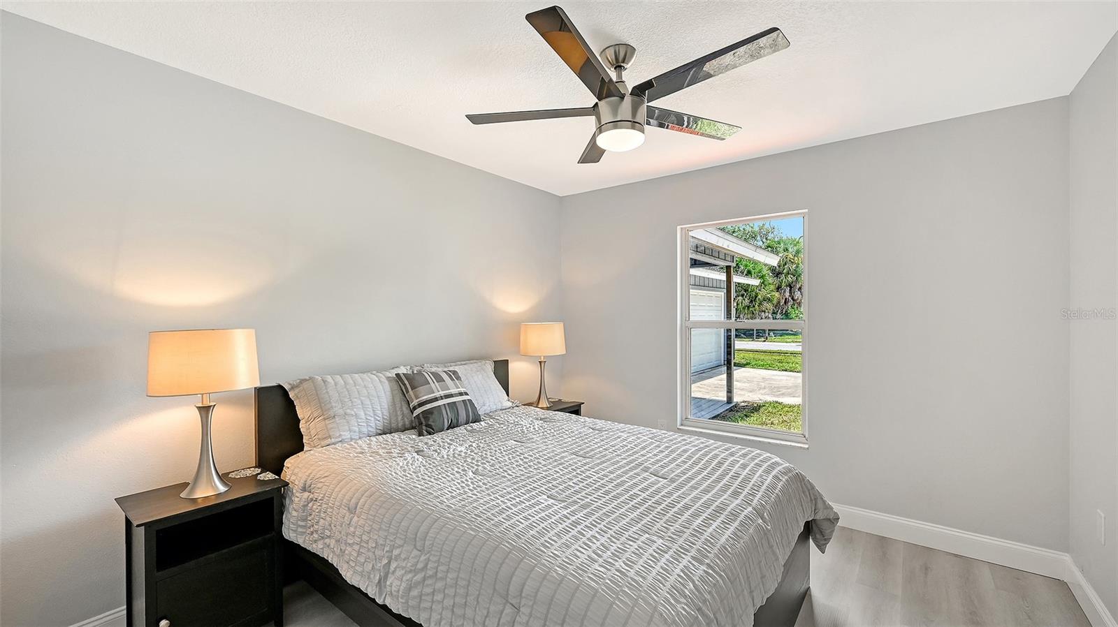4054 PALAU DR — photo 25