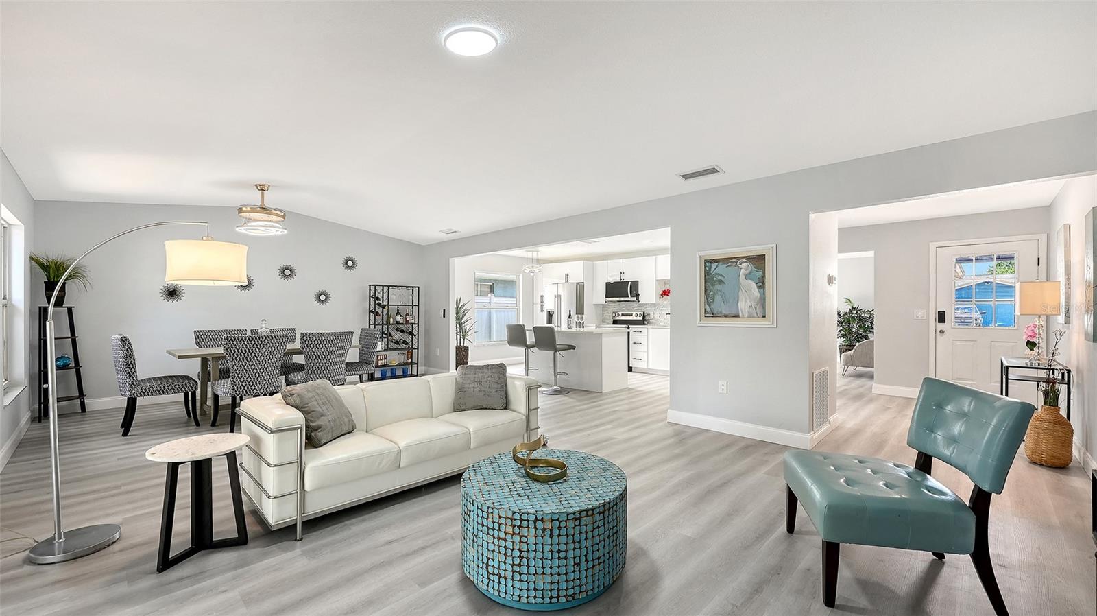 4054 PALAU DR — photo 3