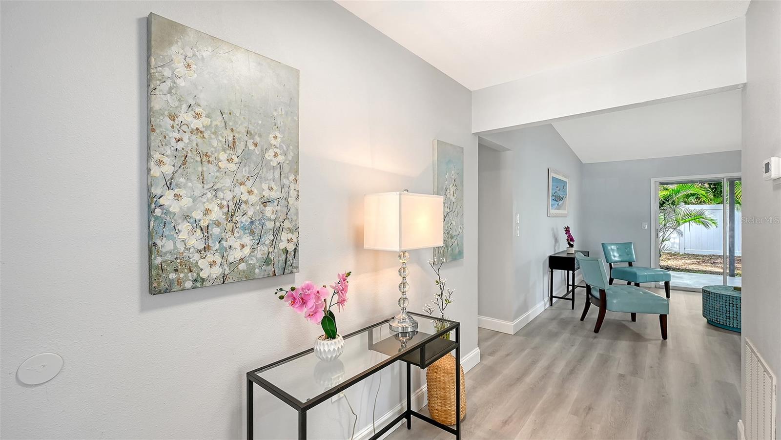 4054 PALAU DR — photo 2