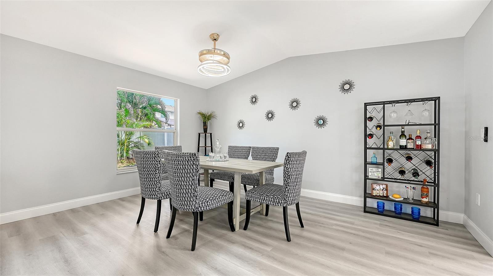 4054 PALAU DR — photo 10