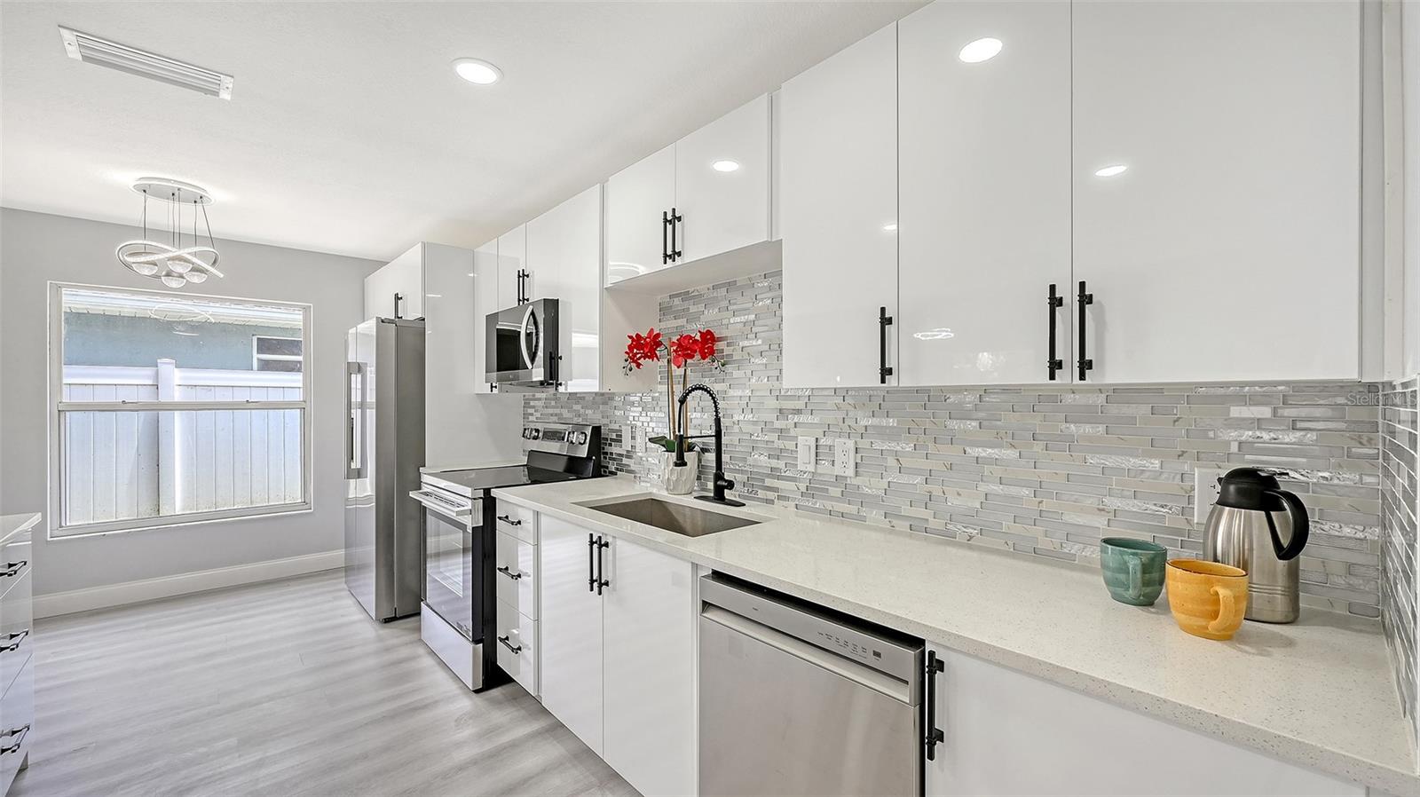 4054 PALAU DR — photo 17