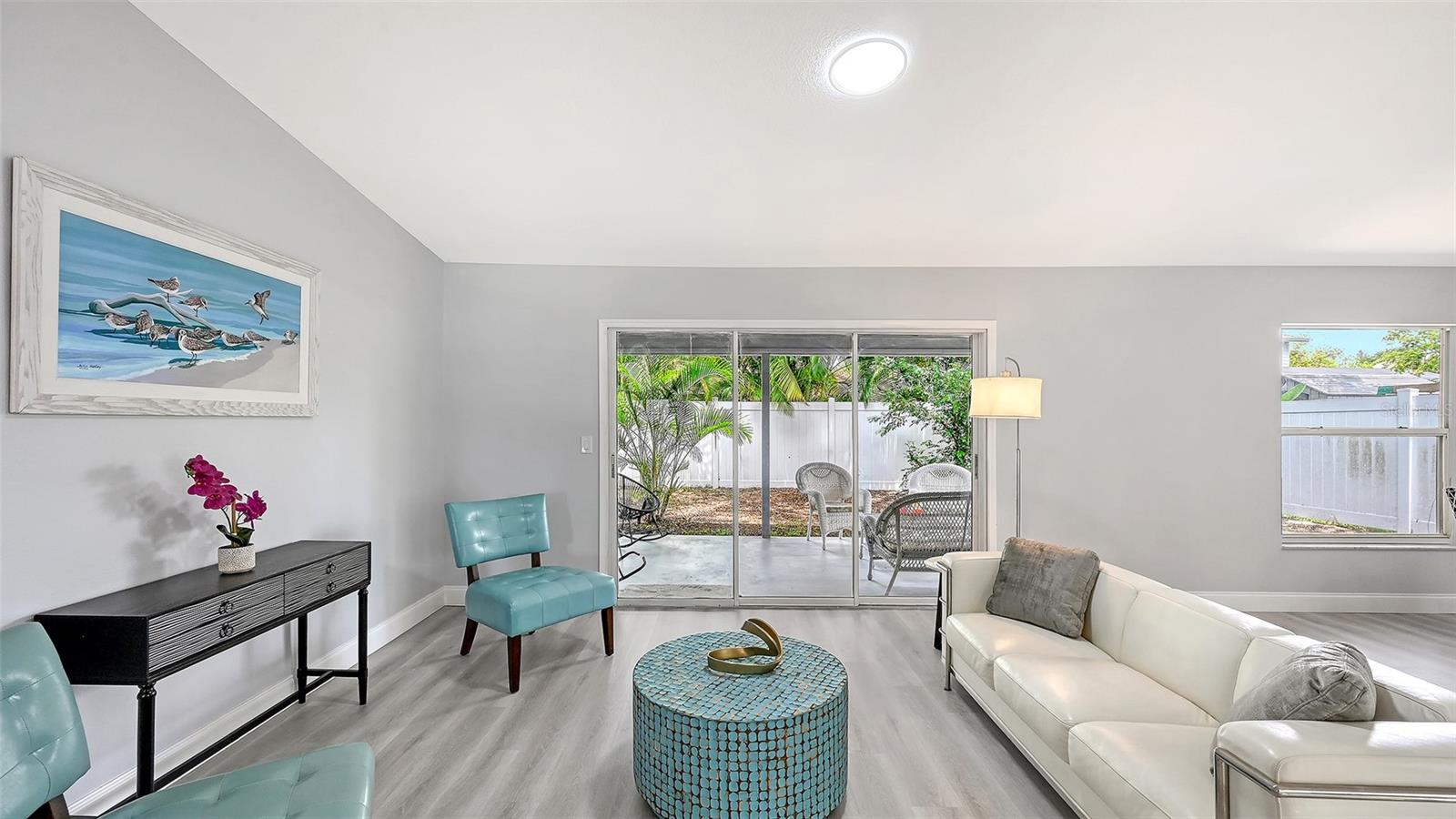 4054 PALAU DR — photo 6