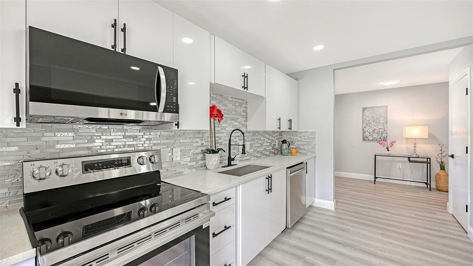 4054 PALAU DR — photo 15