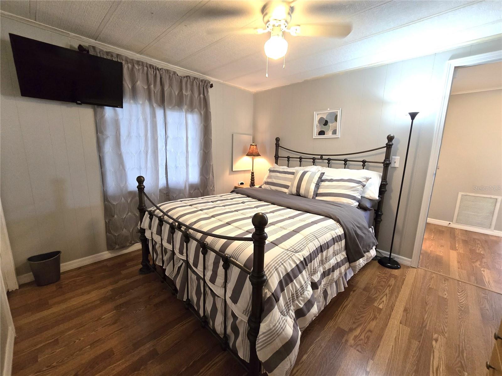 2122 WATERVIEW DR — photo 25