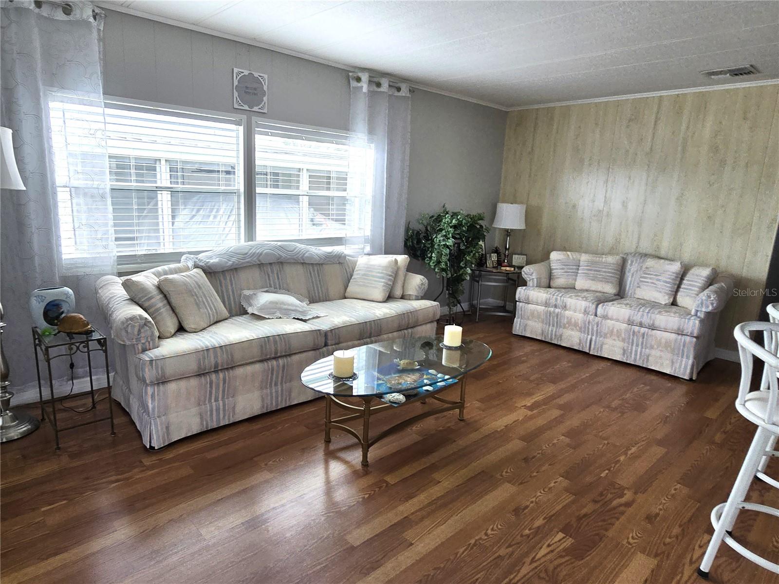 2122 WATERVIEW DR — photo 9