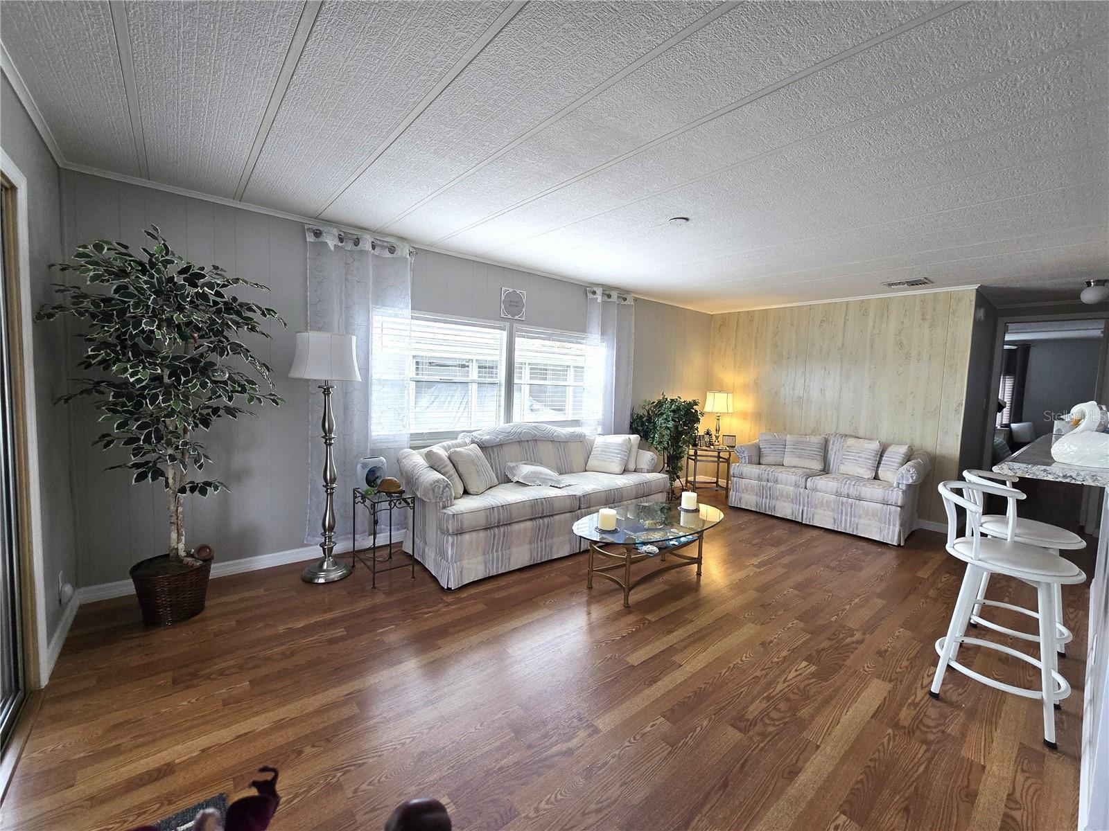 2122 WATERVIEW DR — photo 6