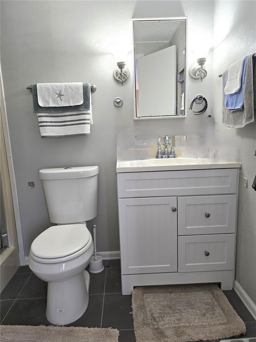 2122 WATERVIEW DR — photo 22