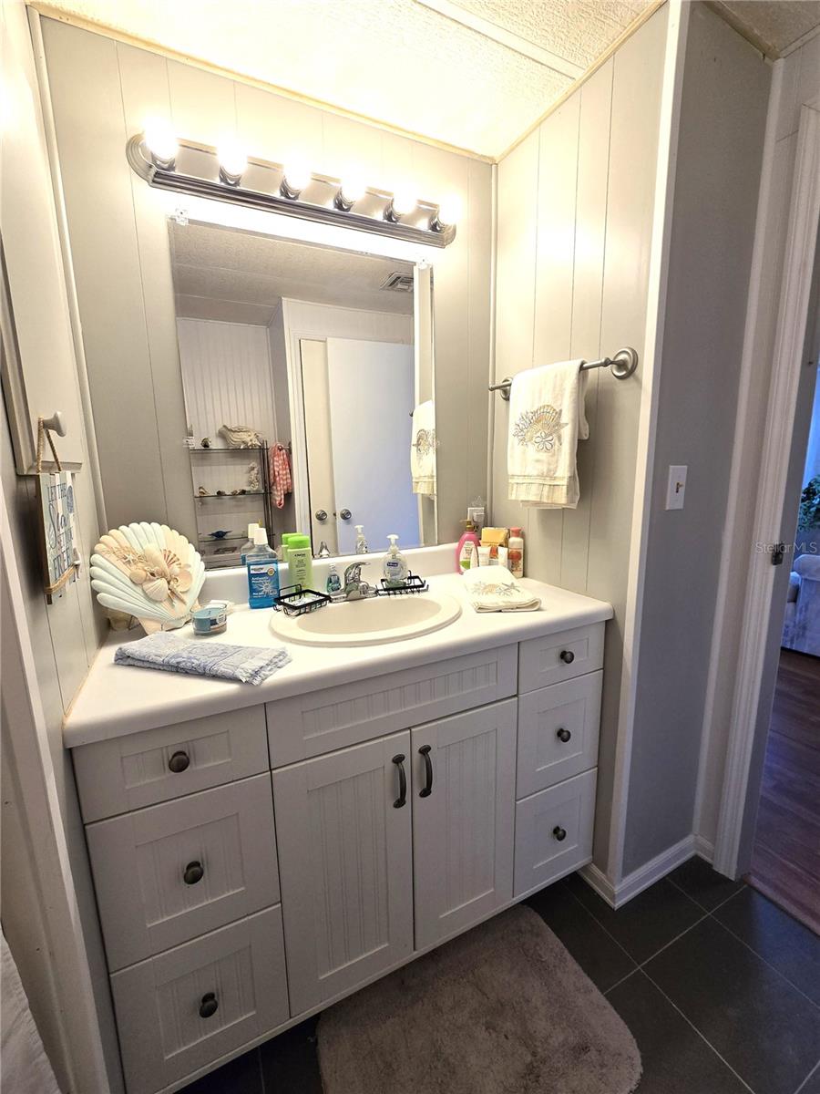 2122 WATERVIEW DR — photo 12