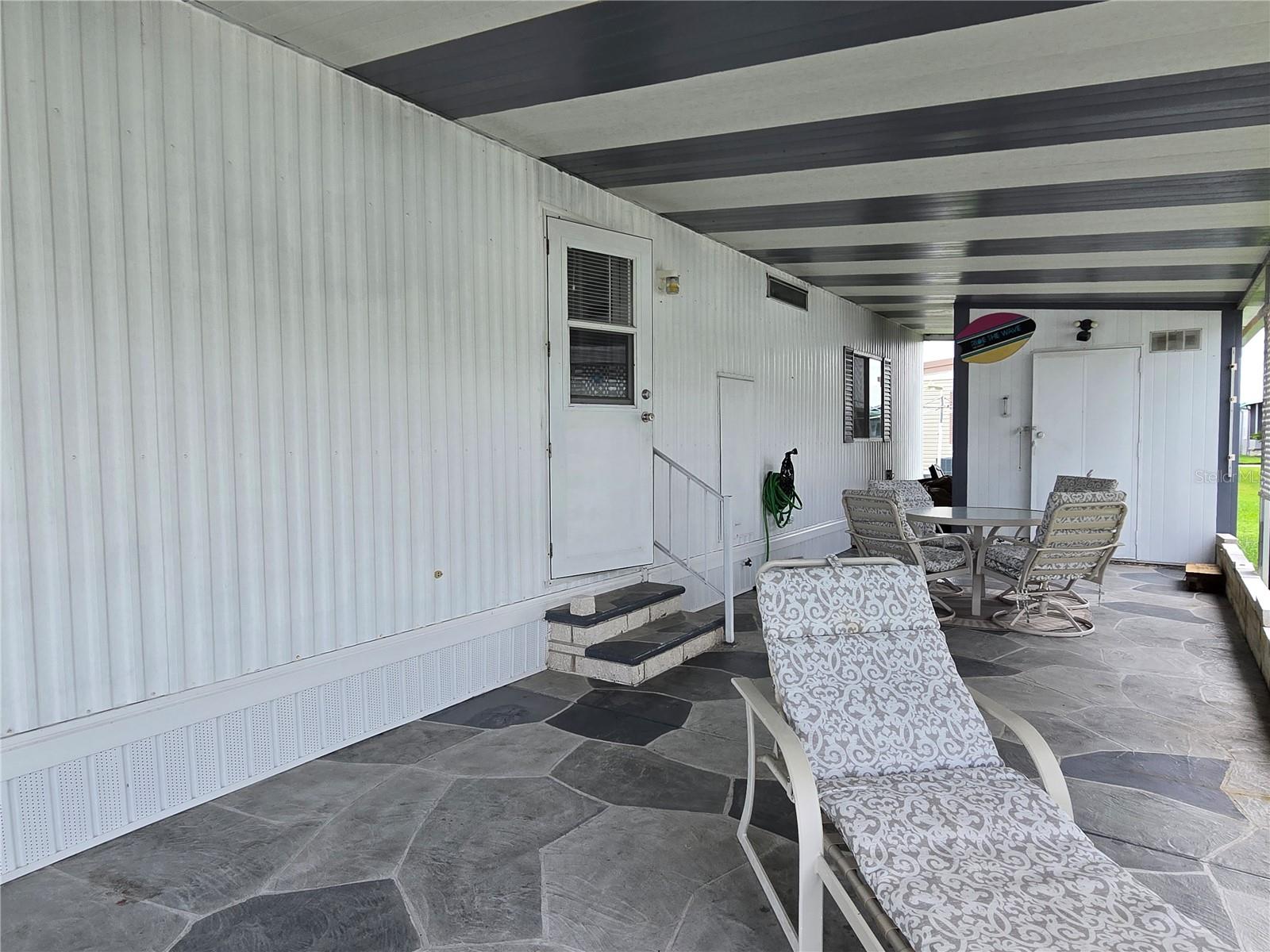2122 WATERVIEW DR — photo 30
