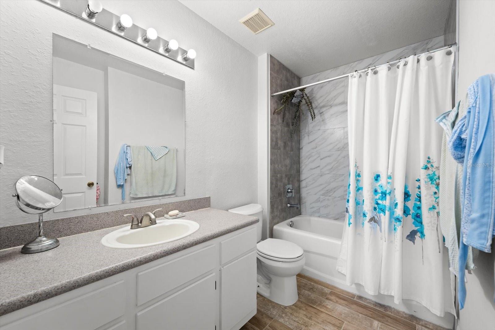8933 MANOR LOOP #204 — photo 9