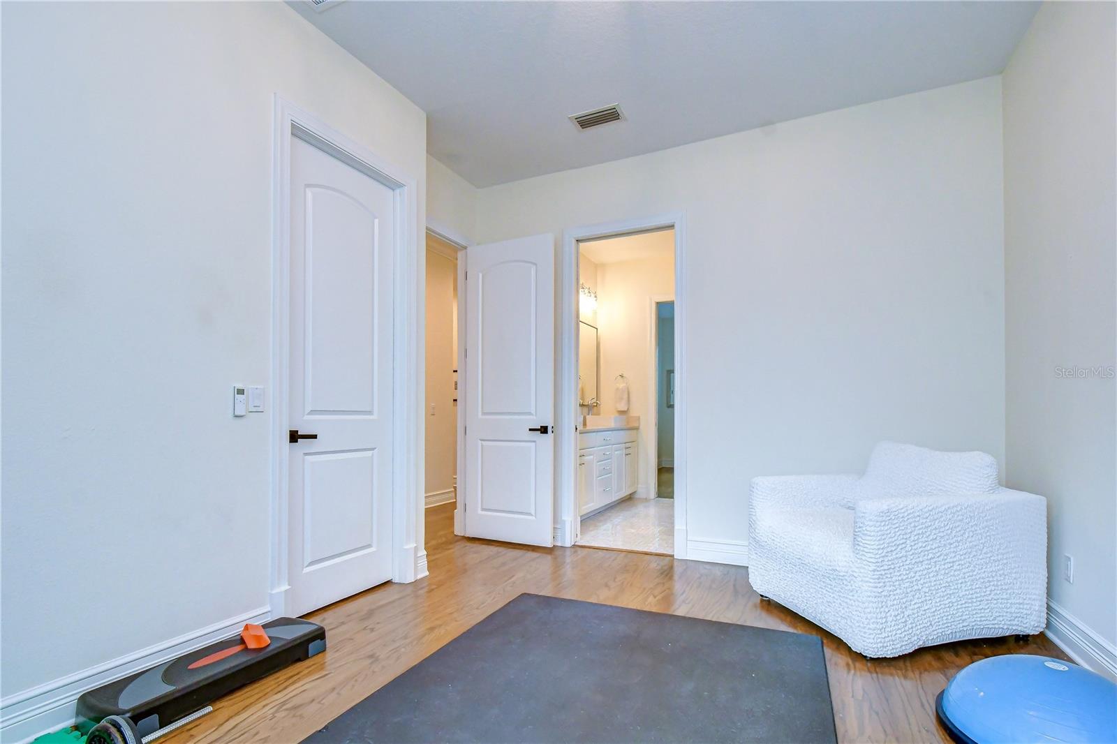 5102 W CLEVELAND ST — photo 33