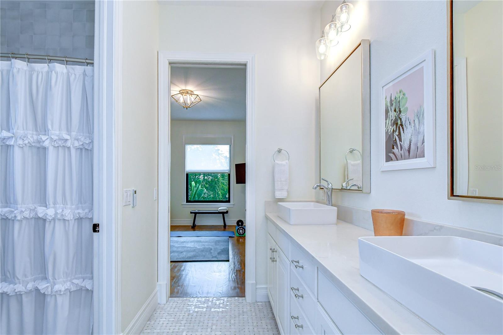 5102 W CLEVELAND ST — photo 32