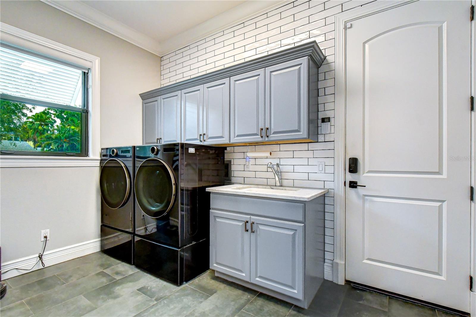 5102 W CLEVELAND ST — photo 21