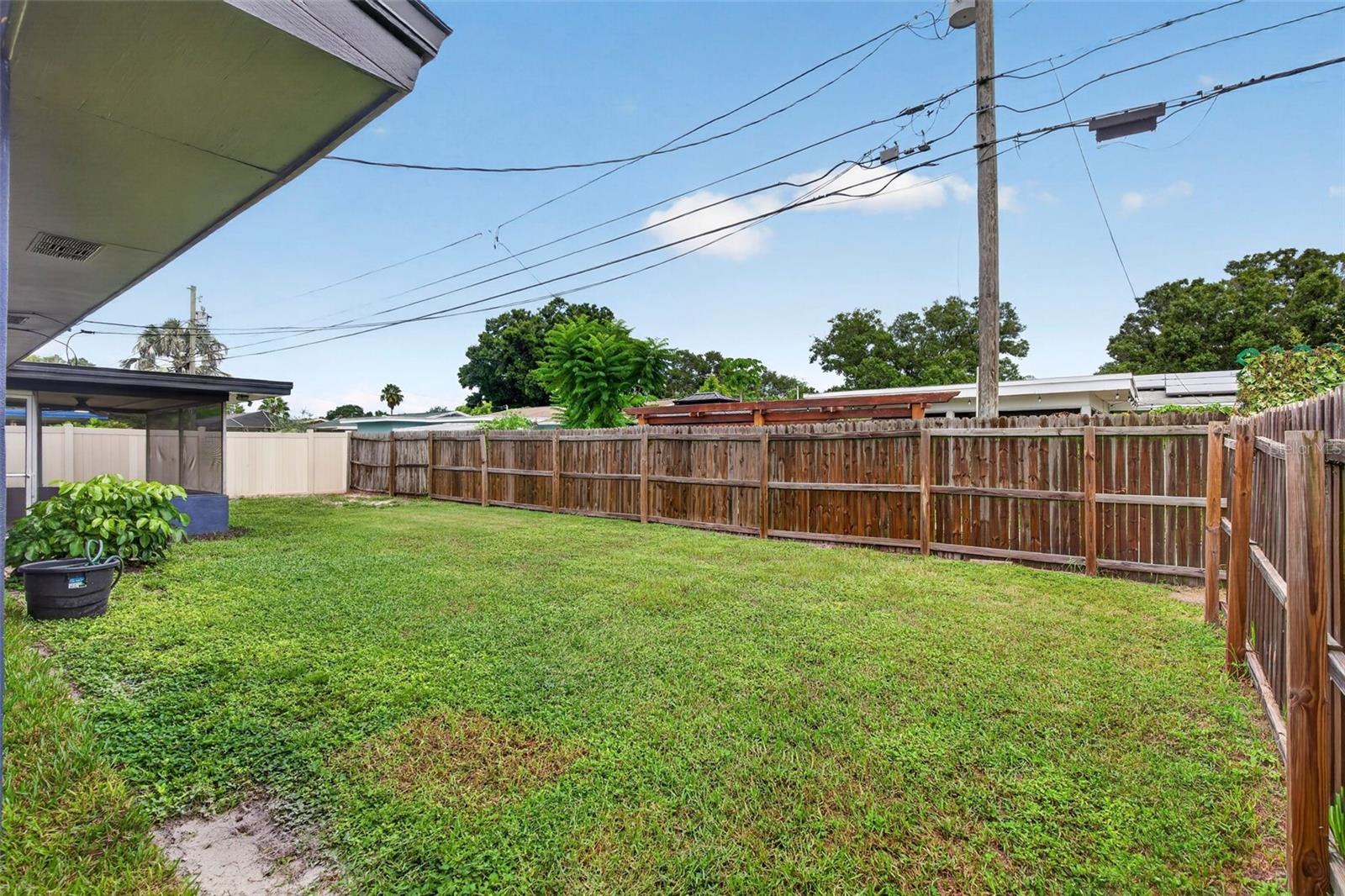 1748 GREENLEA DR — photo 47