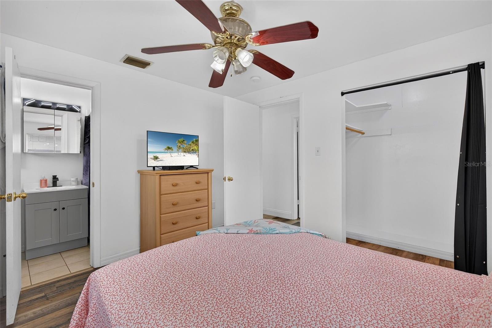1748 GREENLEA DR — photo 23
