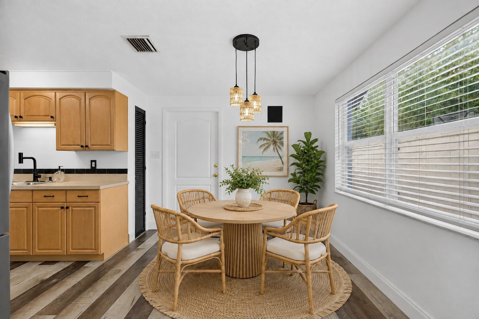1748 GREENLEA DR — photo 14