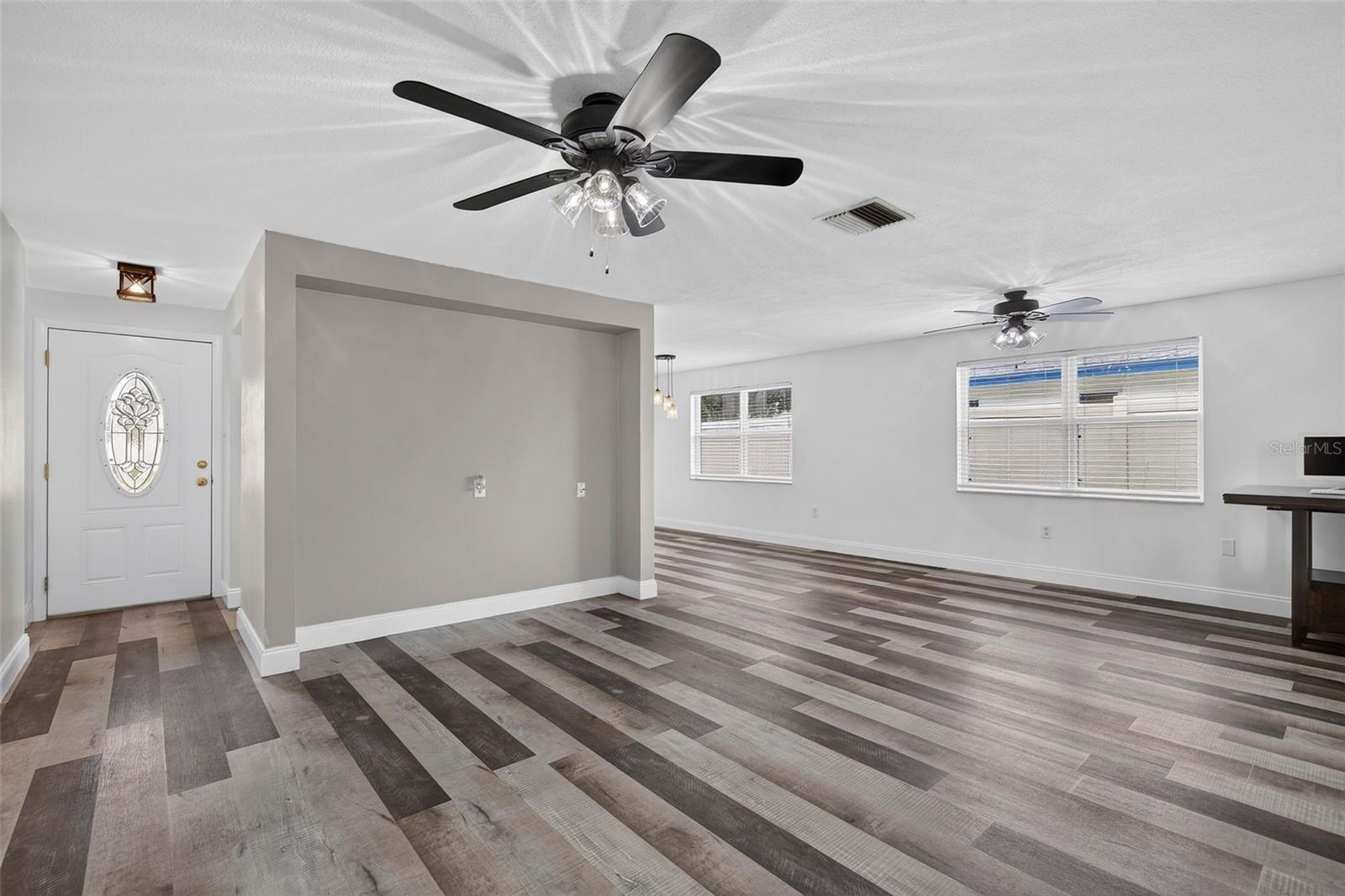 1748 GREENLEA DR — photo 17