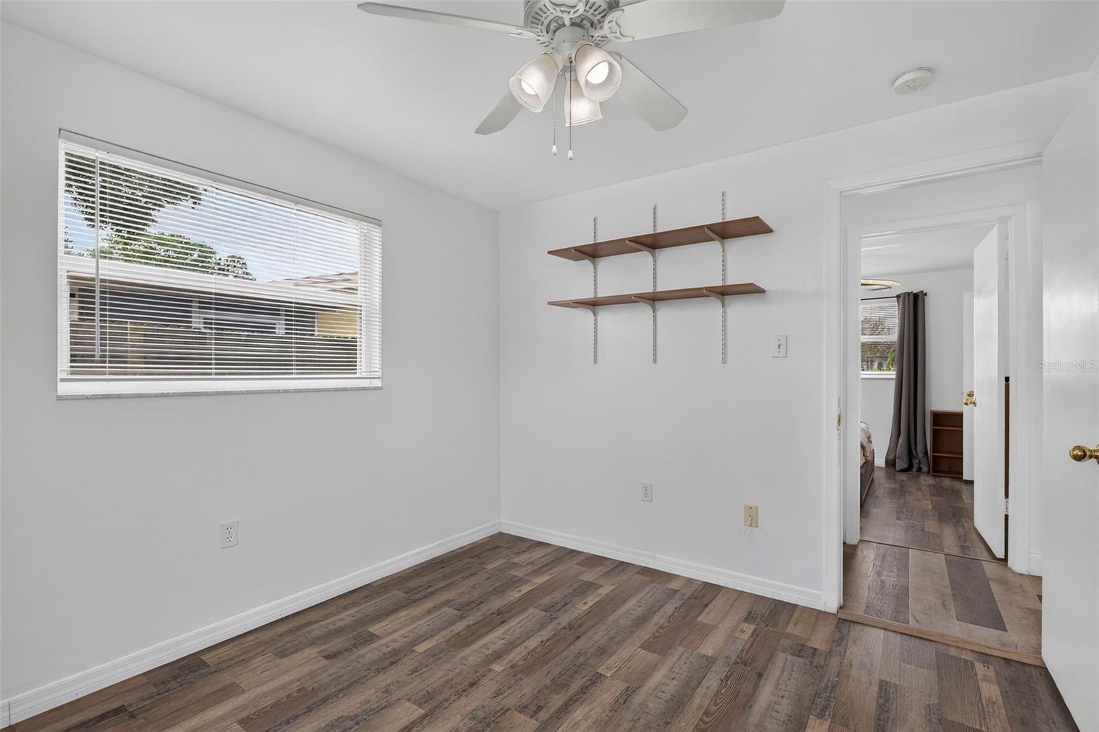 1748 GREENLEA DR — photo 33