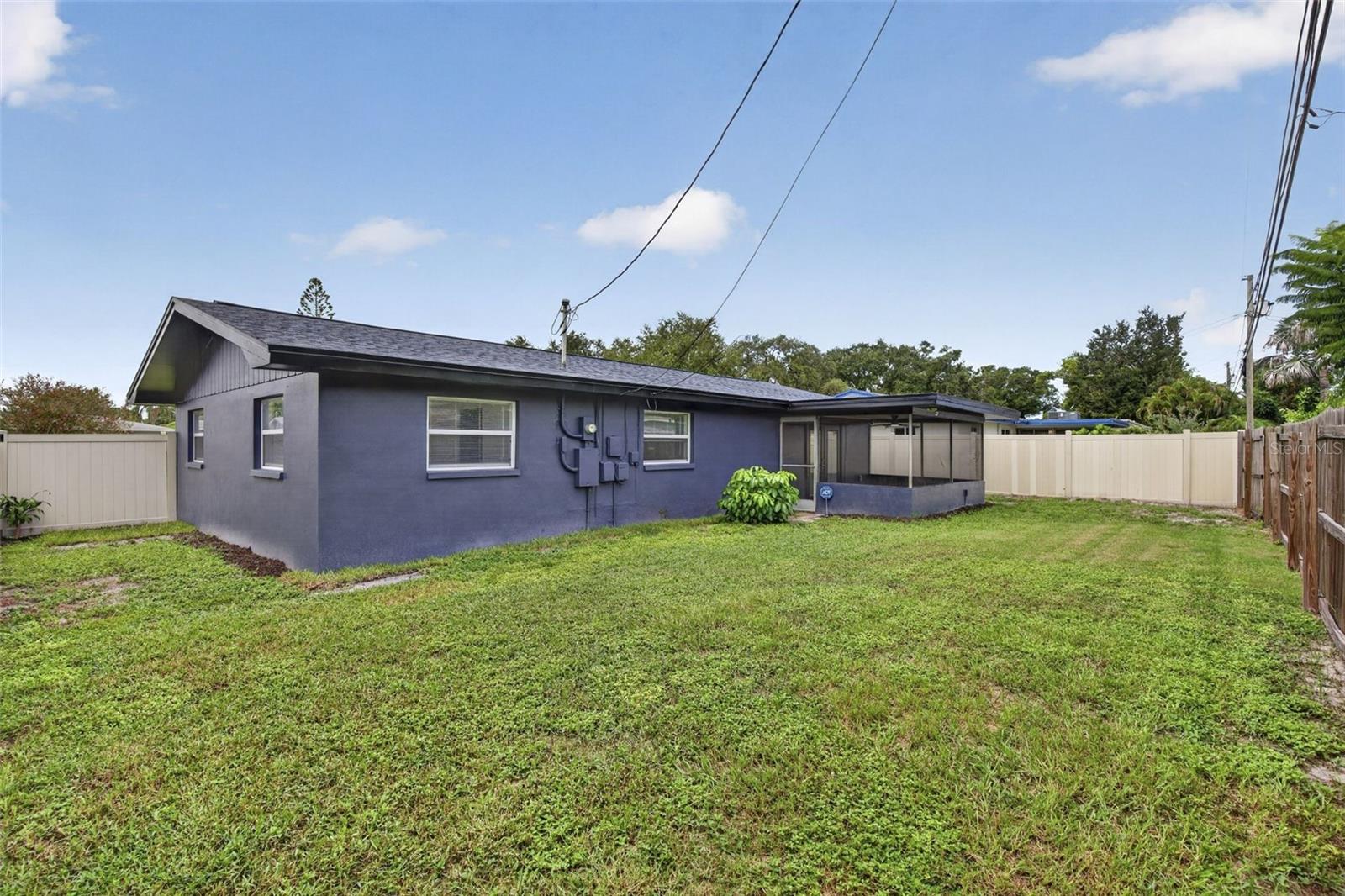 1748 GREENLEA DR — photo 46