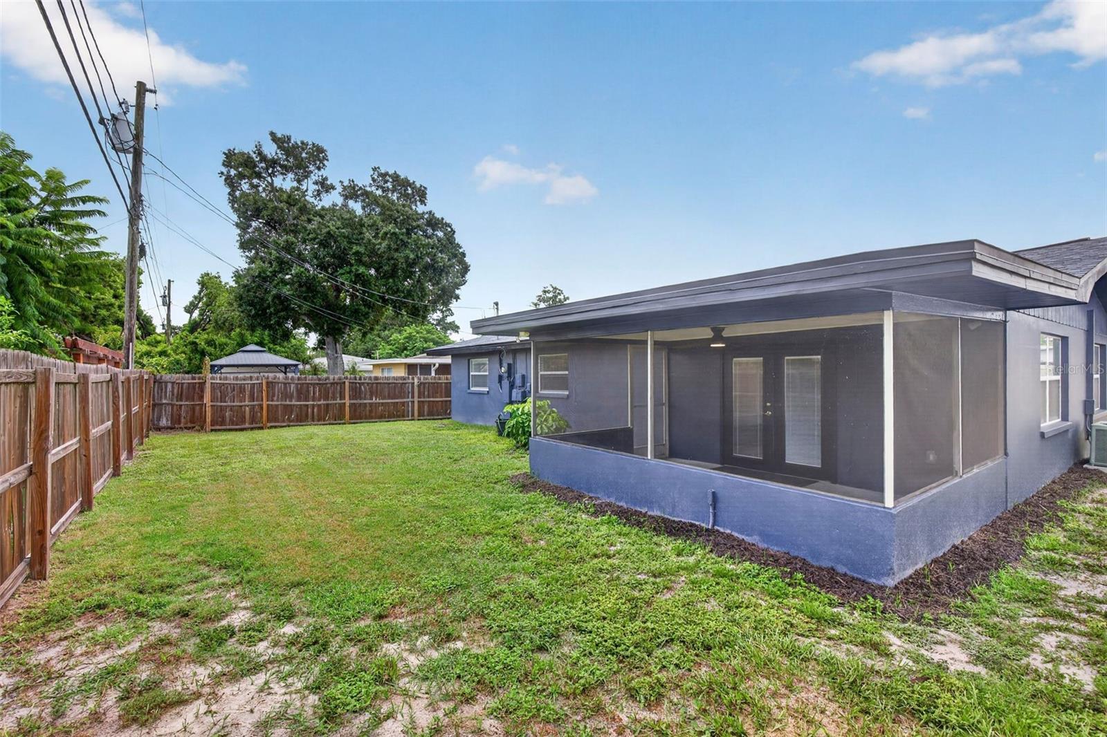 1748 GREENLEA DR — photo 45