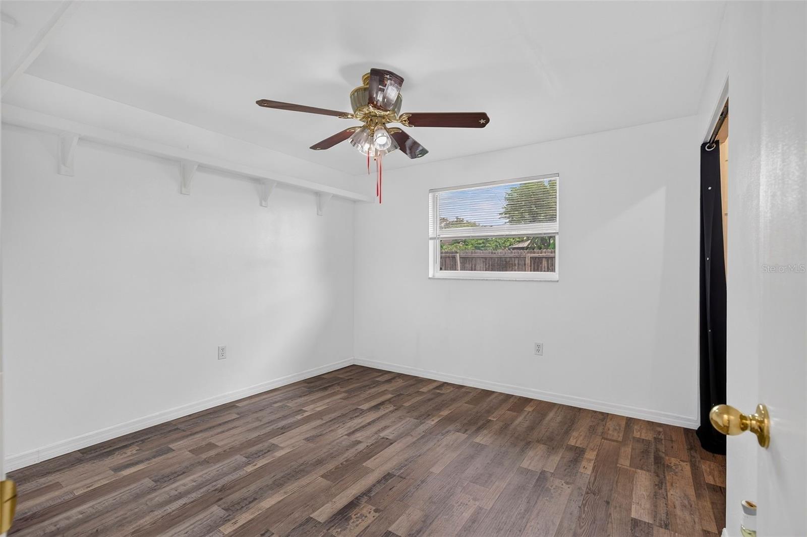 1748 GREENLEA DR — photo 28