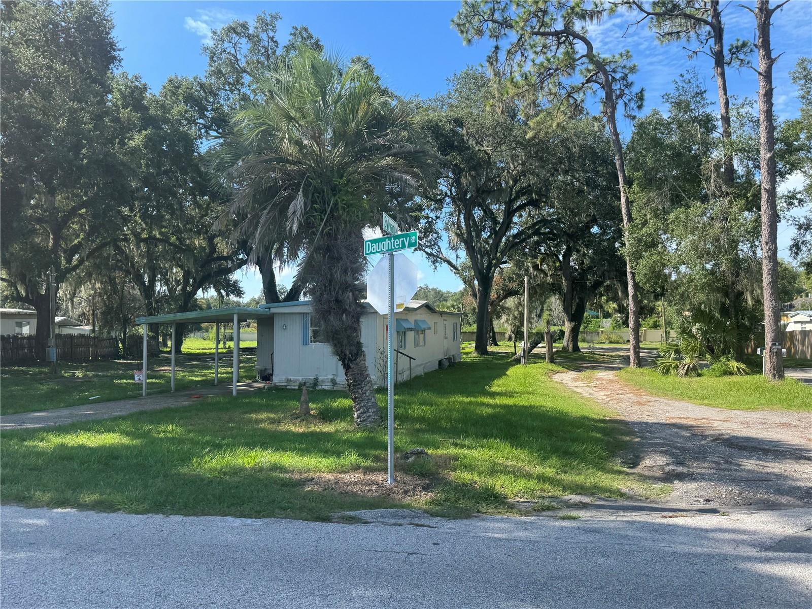6946 SYLVAN LN — photo 3