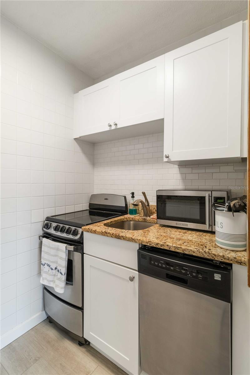3505 LONGMEADOW #3 — photo 12
