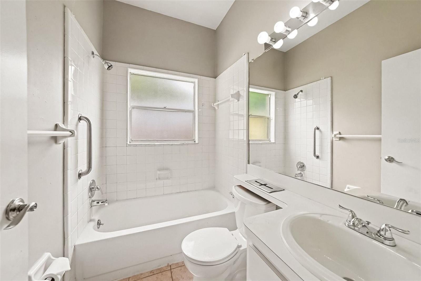 888 FRANKLIN CIR — photo 14