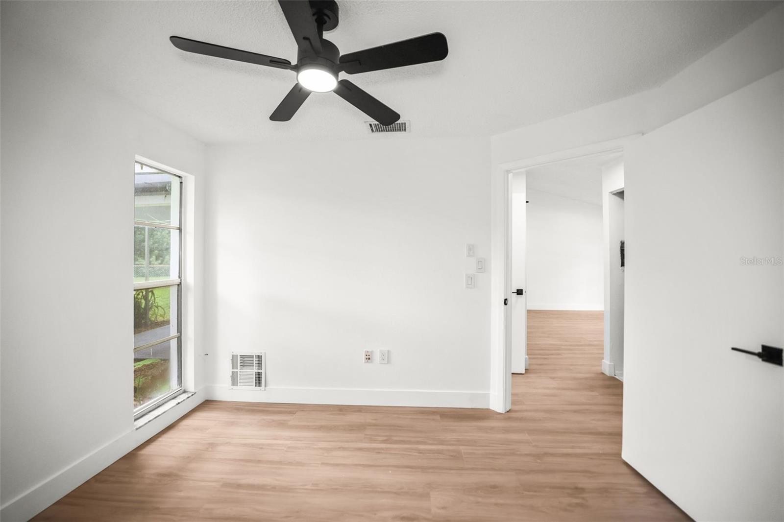 3261 LA VERNE CT — photo 11