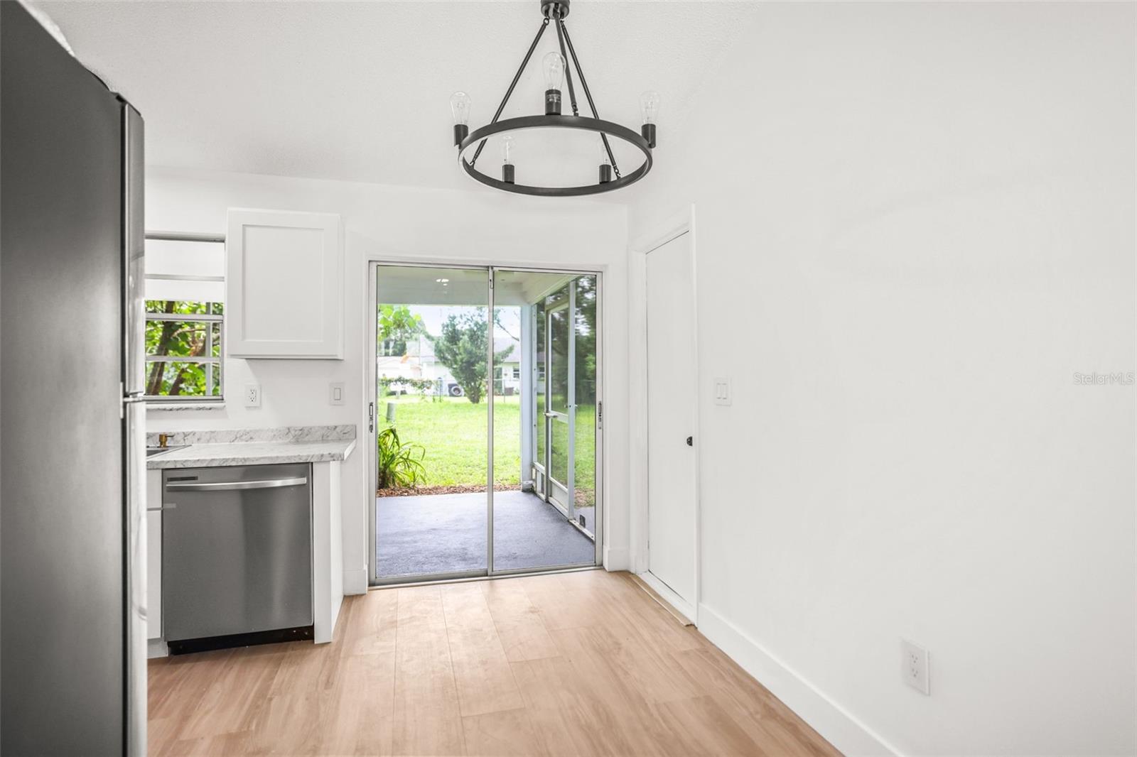3261 LA VERNE CT — photo 17