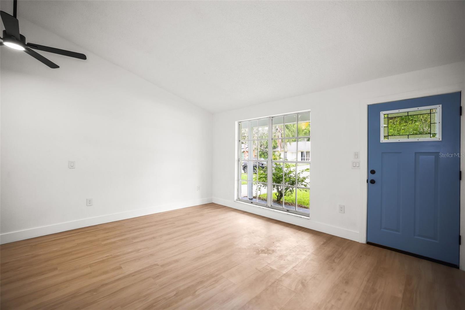 3261 LA VERNE CT — photo 25