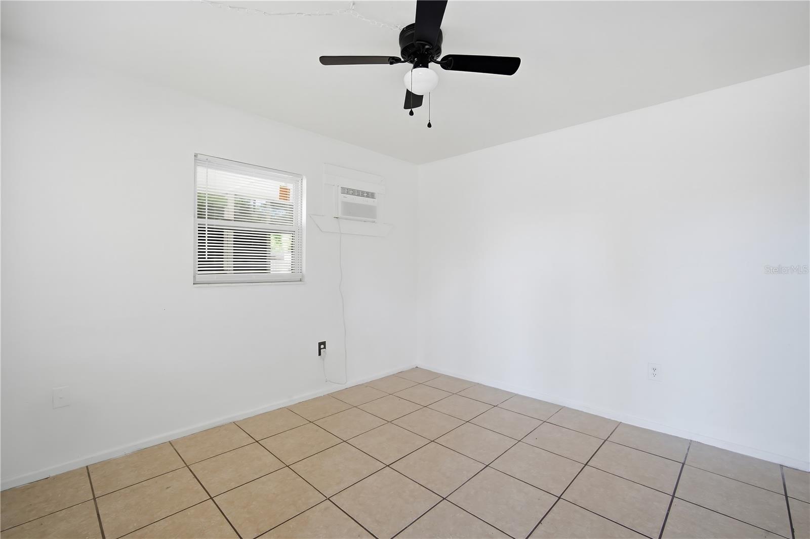 5801 11TH STREET CT E — photo 5