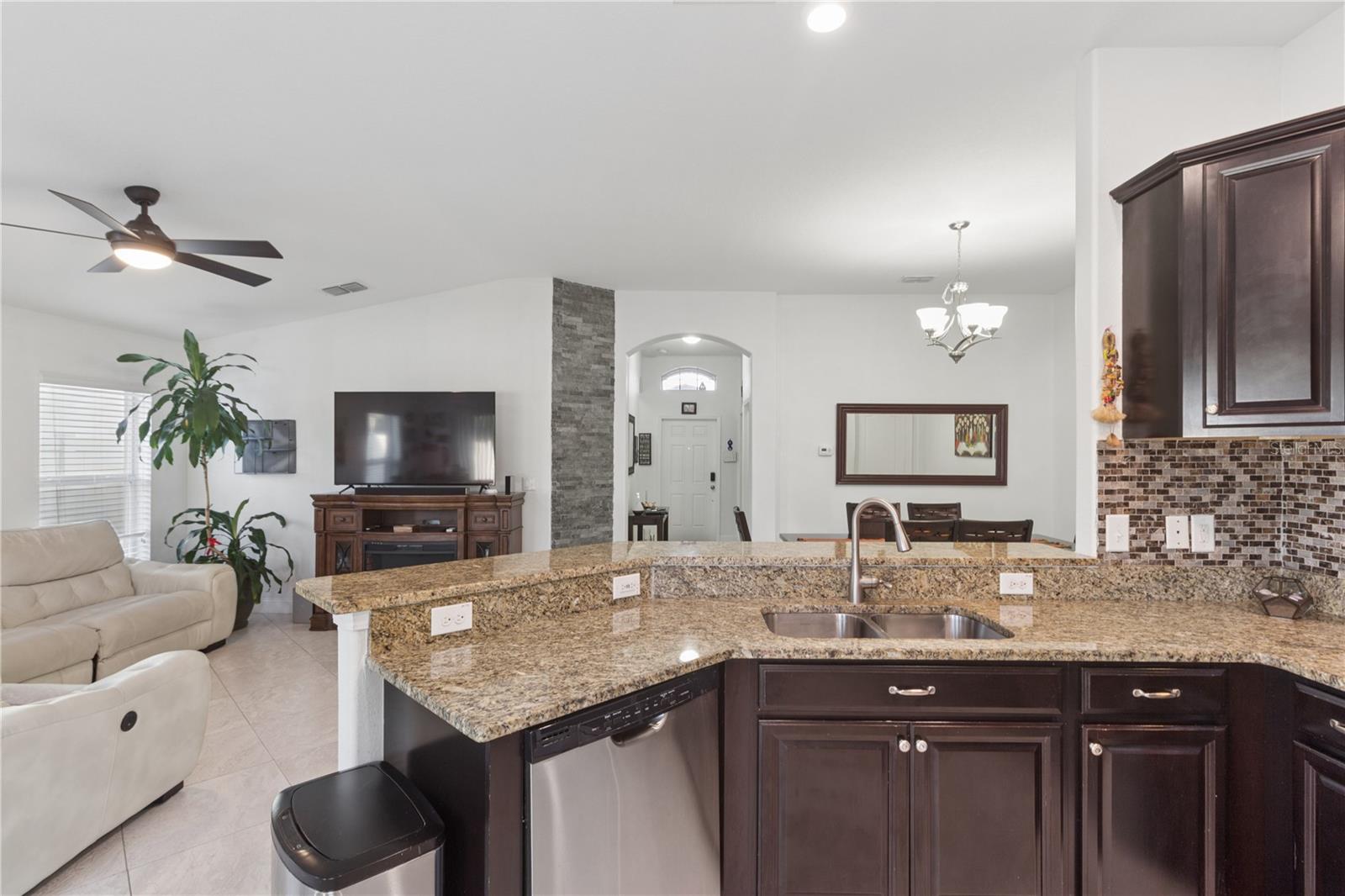 13743 NEWPORT SHORES DR — photo 9
