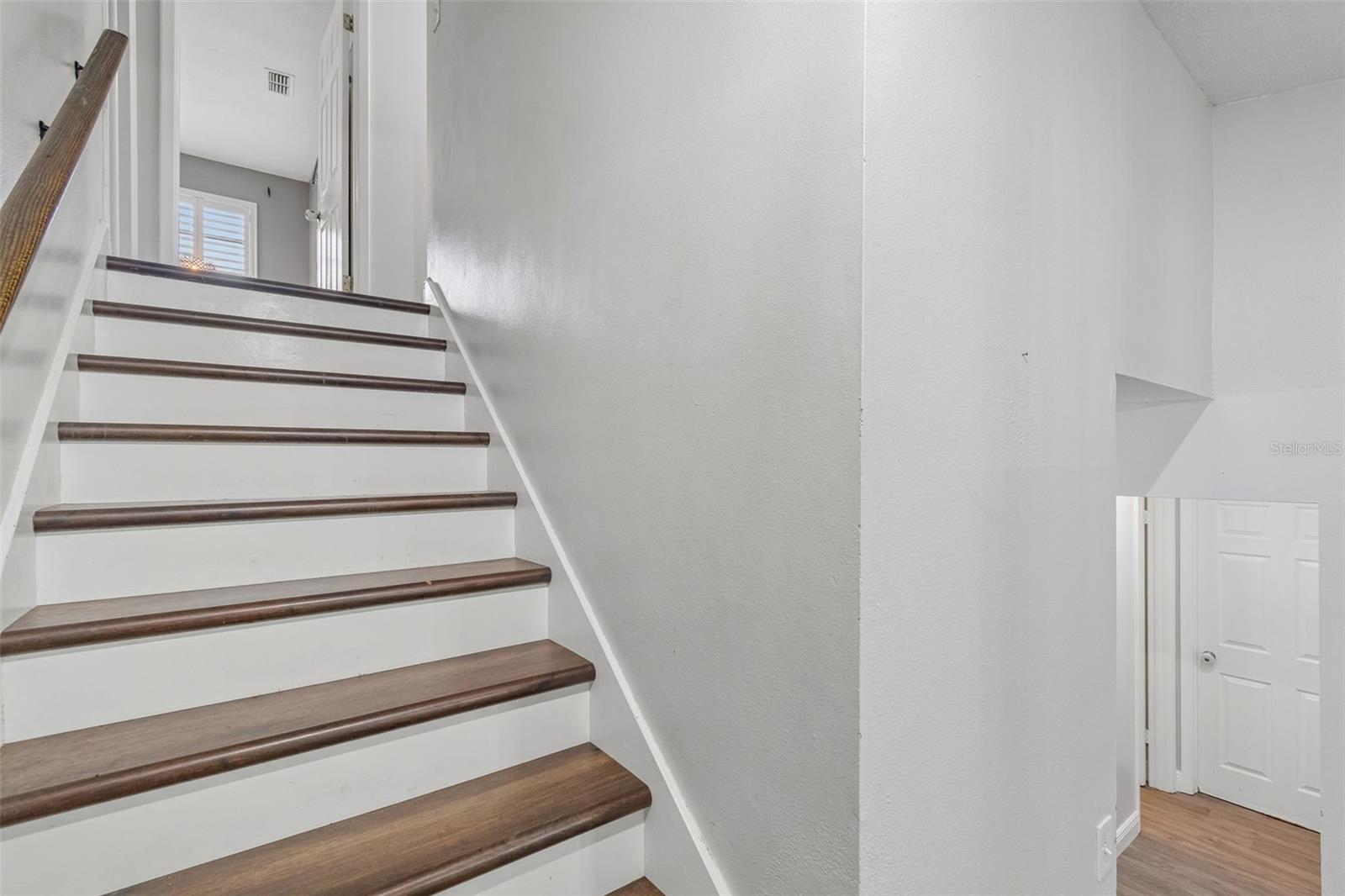 16507 CRANWOOD PL — photo 16