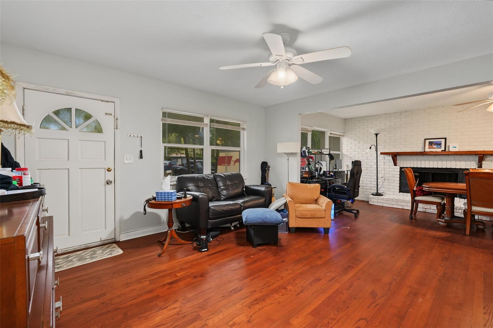 1542 LAKEVIEW RD — photo 8