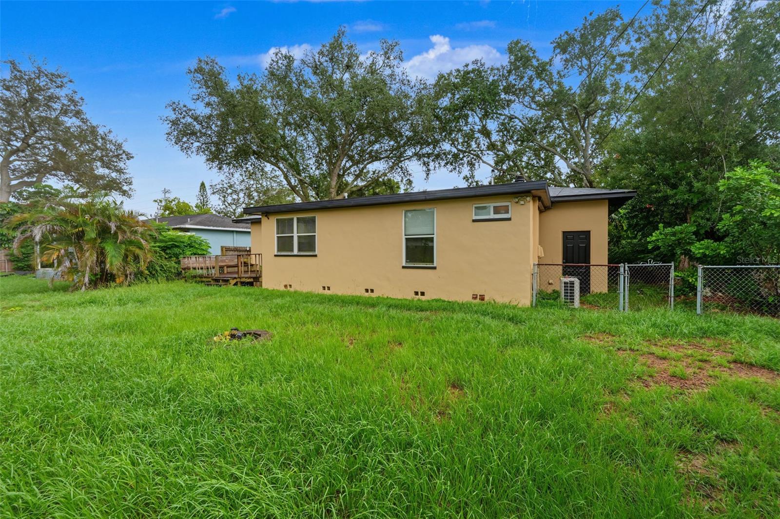 1542 LAKEVIEW RD — photo 28