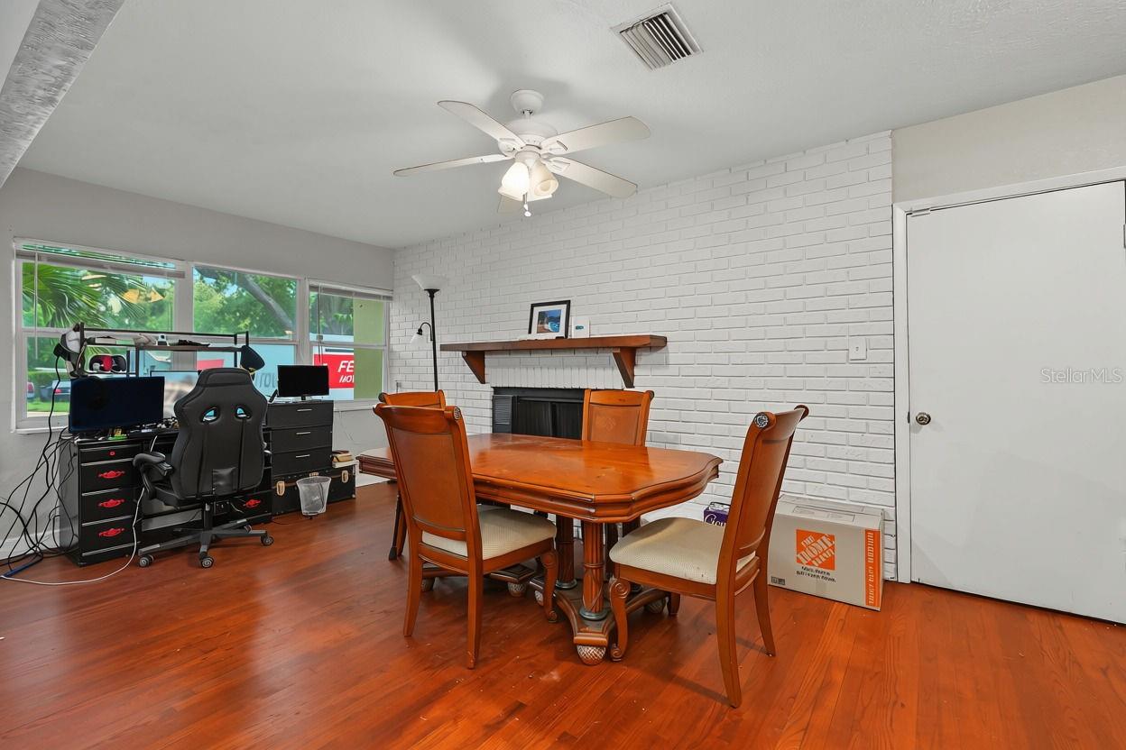 1542 LAKEVIEW RD — photo 11