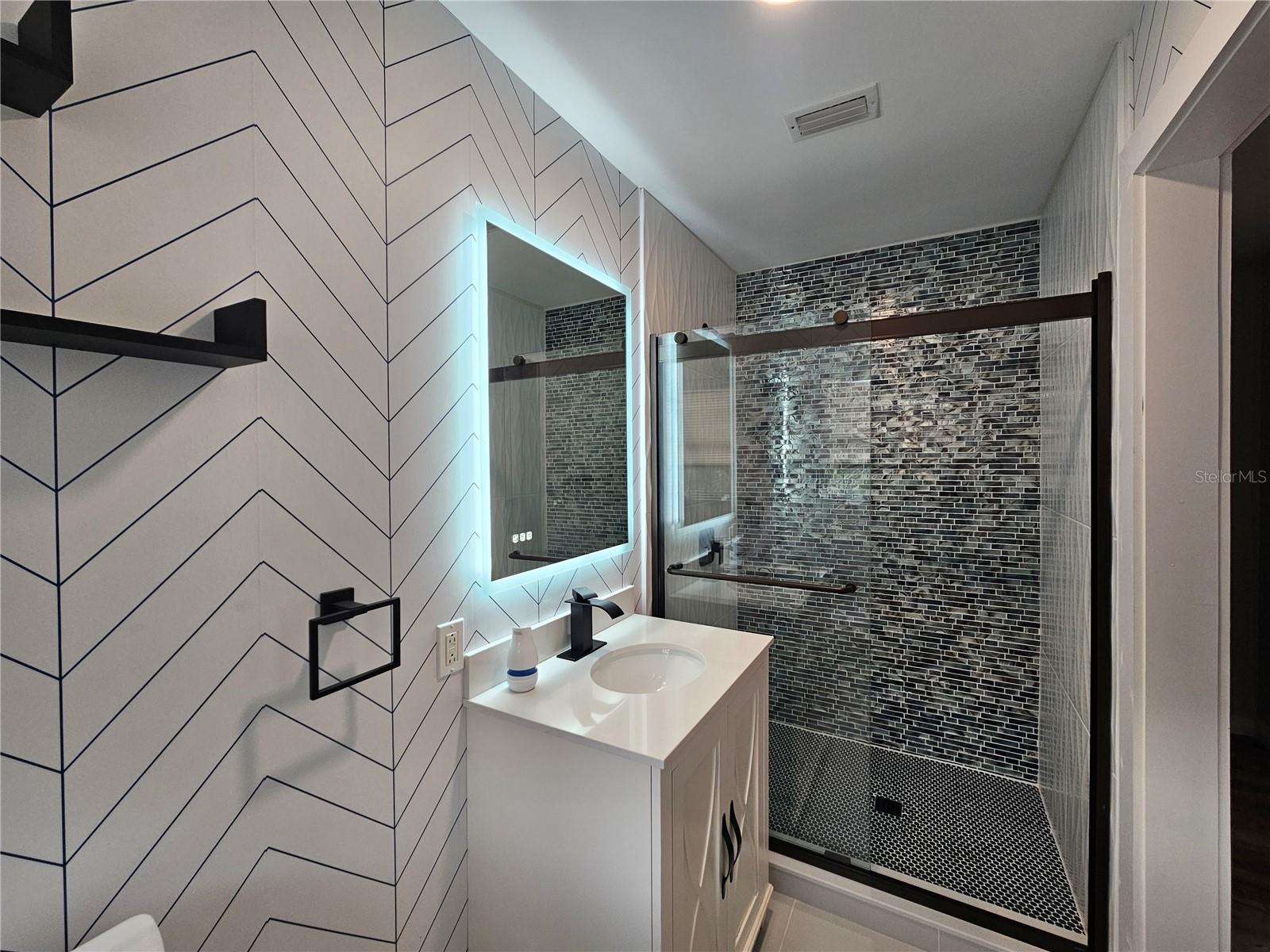 2321 INGRAM AVE — photo 24