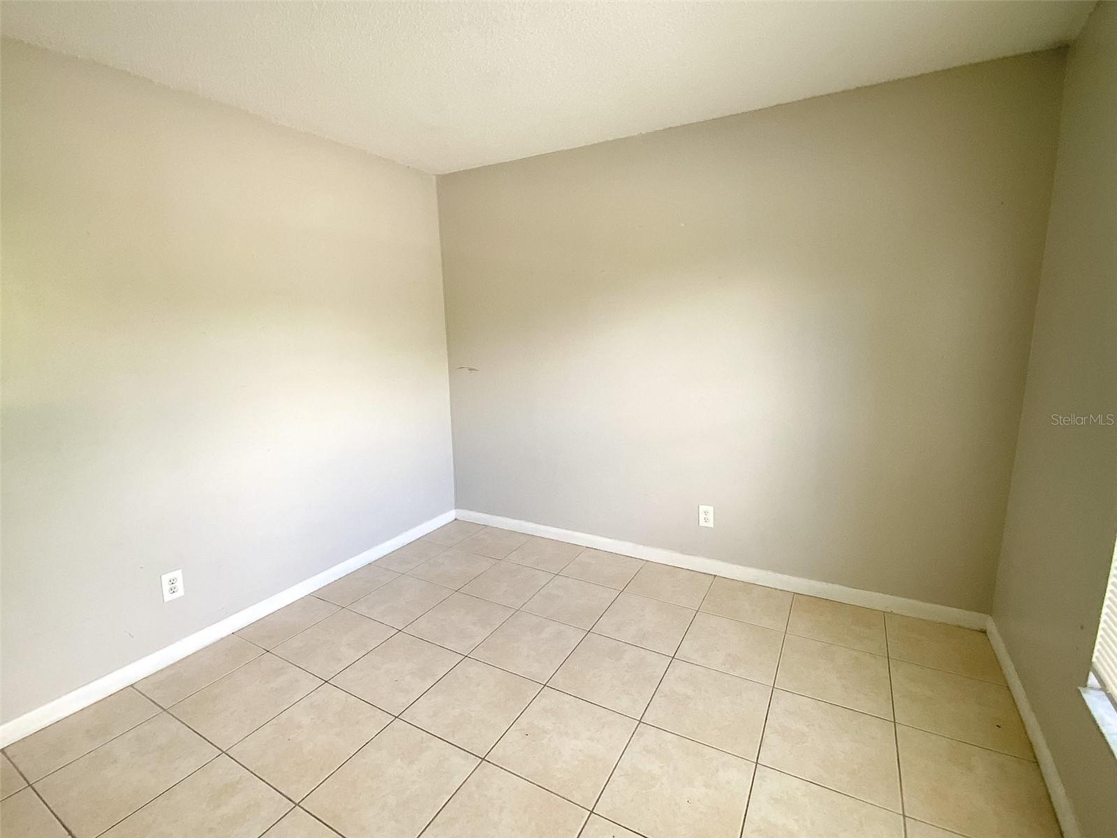 2205 IRENE ST #4 — photo 8