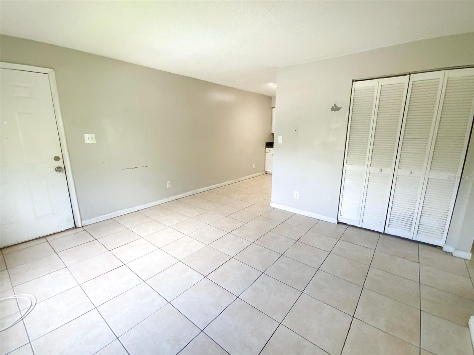 2205 IRENE ST #4 — photo 4