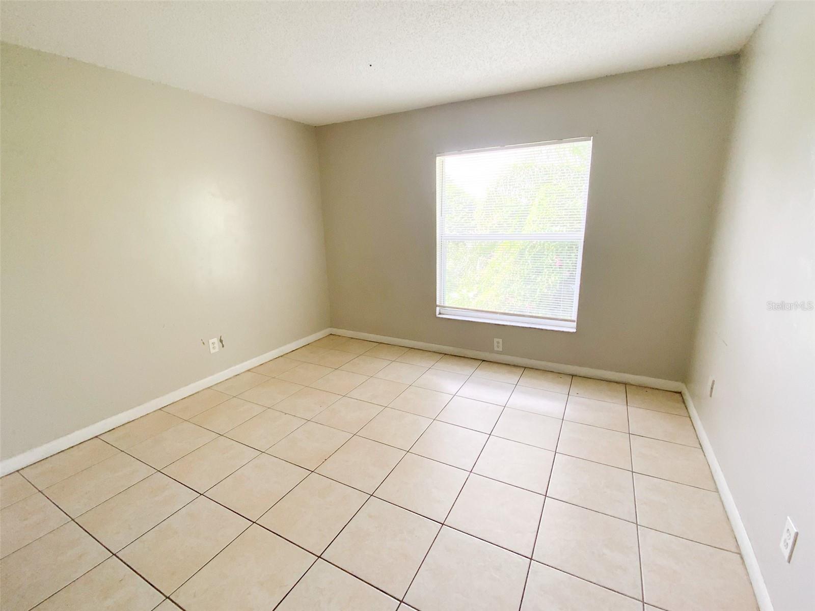 2205 IRENE ST #4 — photo 11