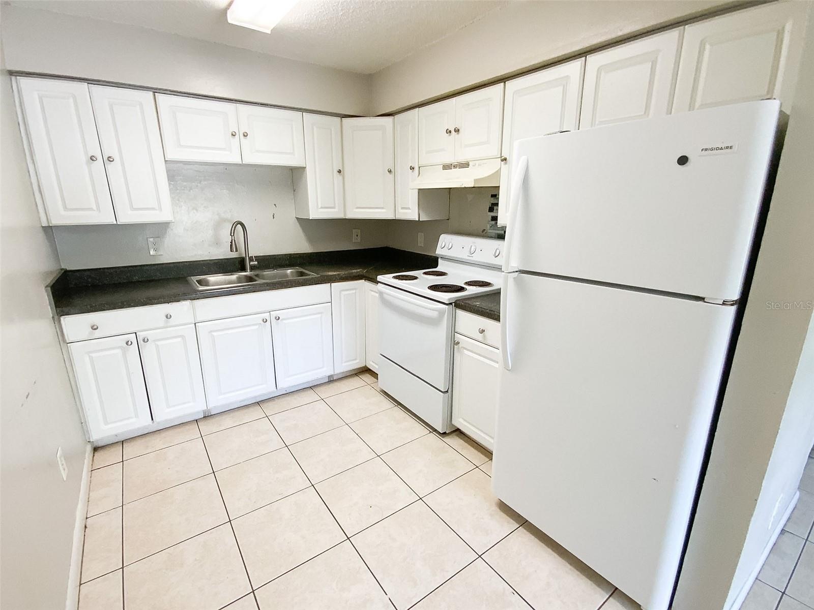 2205 IRENE ST #4 — photo 7