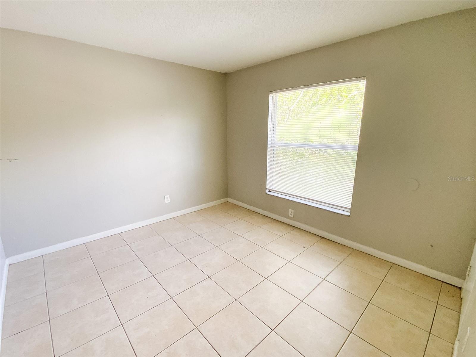 2205 IRENE ST #4 — photo 9