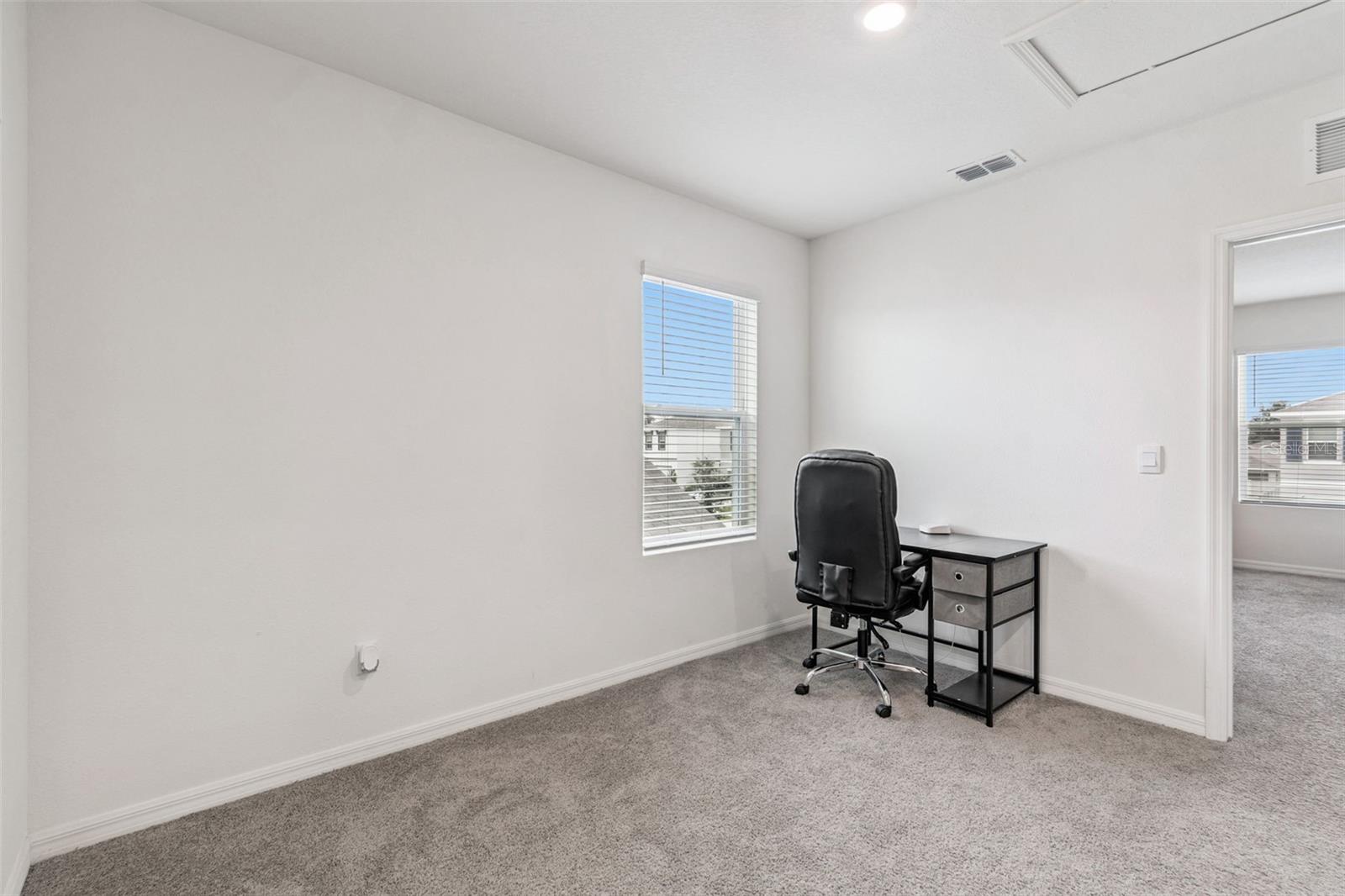 5667 CHORLEYWOOD LN — photo 26
