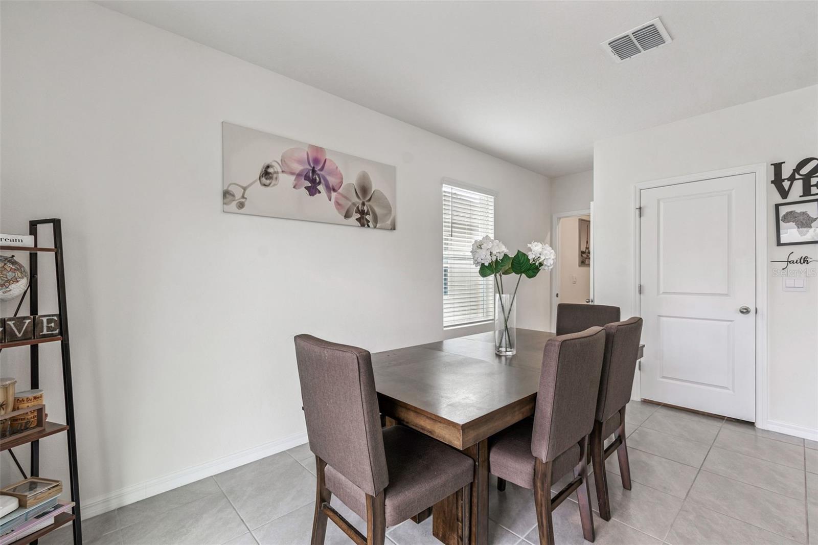 5667 CHORLEYWOOD LN — photo 20